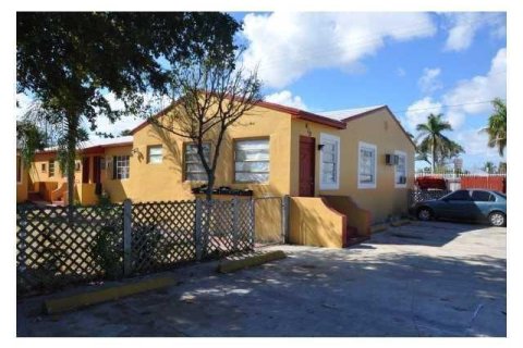 Commercial property in Lauderhill, Florida 222.97 sq.m. № 954777 - photo 5