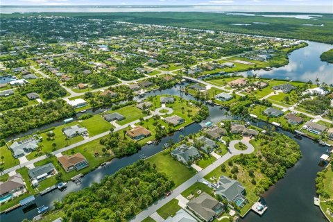 Terreno en venta en Port Charlotte, Florida № 1283018 - foto 9