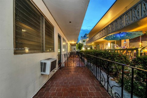 Apartamento en alquiler en Miami Beach, Florida, 51.1 m2 № 1370330 - foto 9