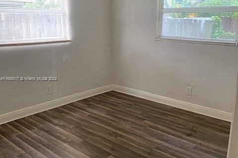 Townhouse in Lauderhill, Florida 2 bedrooms, 163.23 sq.m. № 1370331 - photo 8