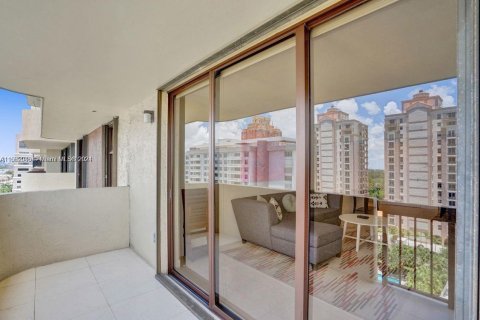 Condominio en alquiler en Coral Gables, Florida, 2 dormitorios, 104.89 m2 № 1370333 - foto 5