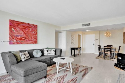 Copropriété à louer à Coral Gables, Floride: 2 chambres, 104.89 m2 № 1370333 - photo 13