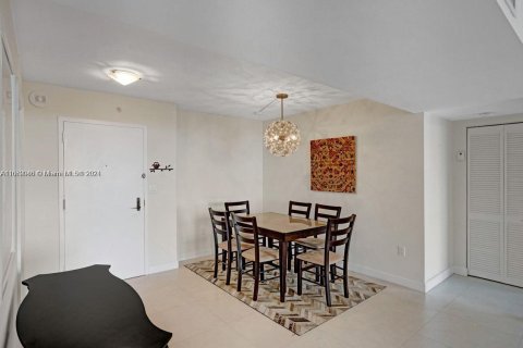 Copropriété à louer à Coral Gables, Floride: 2 chambres, 104.89 m2 № 1370333 - photo 11