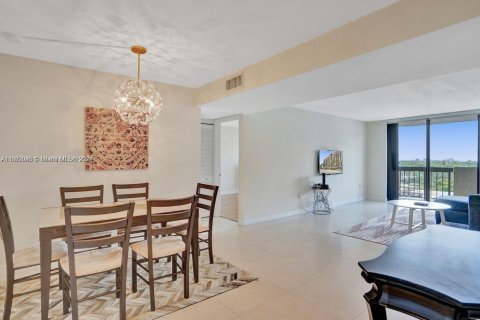 Copropriété à louer à Coral Gables, Floride: 2 chambres, 104.89 m2 № 1370333 - photo 9