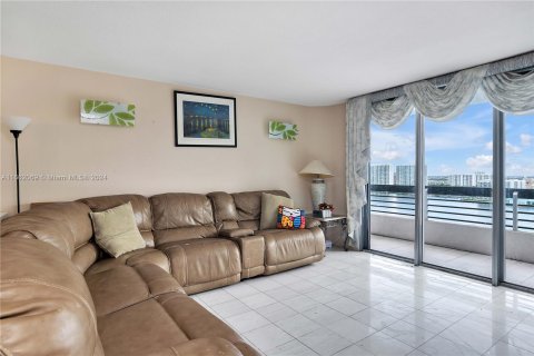 Copropriété à vendre à Aventura, Floride: 2 chambres, 126.81 m2 № 1370334 - photo 19