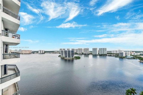 Copropriété à vendre à Aventura, Floride: 2 chambres, 126.81 m2 № 1370334 - photo 5