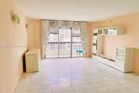 Copropriété à vendre à Aventura, Floride: 2 chambres, 126.81 m2 № 1370334 - photo 24