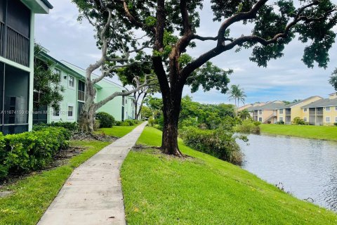 Condo in Sunrise, Florida, 1 bedroom  № 1397573 - photo 20