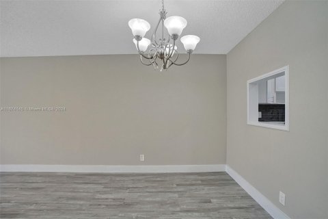 Condo in Plantation, Florida, 2 bedrooms  № 1397571 - photo 29