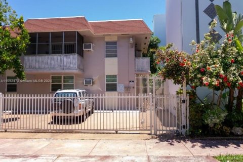 Condo in Miami Beach, Florida, 1 bedroom  № 1184123 - photo 20