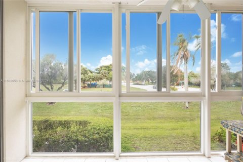 Condominio en venta en Pembroke Pines, Florida, 2 dormitorios, 112.13 m2 № 1226504 - foto 3