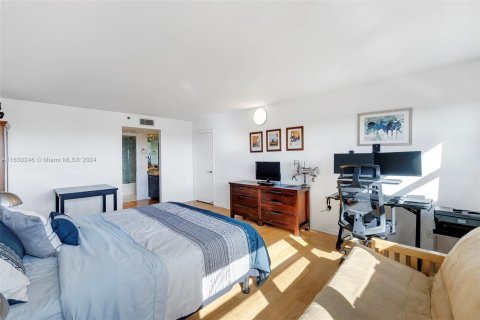 Condo in Fort Lauderdale, Florida, 3 bedrooms  № 1294367 - photo 16