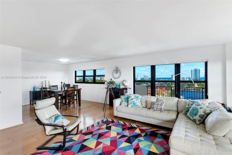 Condo in Fort Lauderdale, Florida, 3 bedrooms  № 1294367 - photo 6