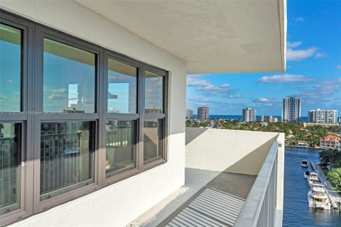 Condo in Fort Lauderdale, Florida, 3 bedrooms  № 1294367 - photo 30