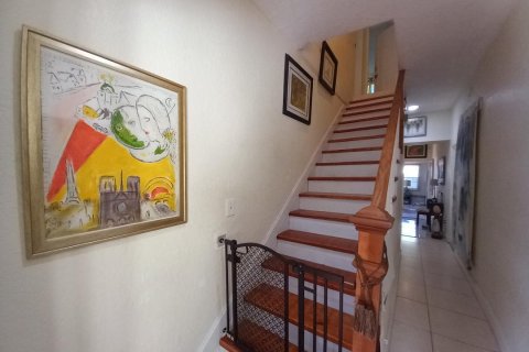 Casa en venta en West Palm Beach, Florida, 7 dormitorios, 214.33 m2 № 857761 - foto 18