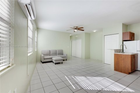 Купить кондоминиум в Норт-Бей-Виллидж, Флорида 1 спальня, 65.96м2, № 962142 - фото 16