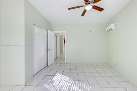 Купить кондоминиум в Норт-Бей-Виллидж, Флорида 1 спальня, 65.96м2, № 962142 - фото 7