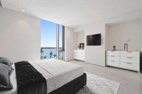 Condominio en venta en West Palm Beach, Florida, 2 dormitorios, 239.41 m2 № 752351 - foto 16