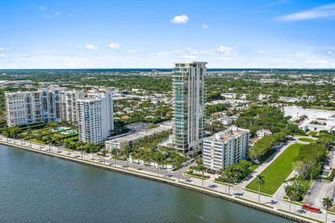 Condo in West Palm Beach, Florida, 2 bedrooms  № 752351 - photo 26