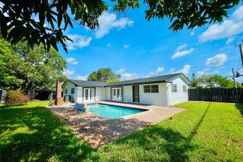 Villa ou maison à vendre à Fort Lauderdale, Floride: 4 chambres, 196.95 m2 № 1228640 - photo 11