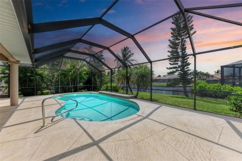 Villa ou maison à vendre à Punta Gorda, Floride: 3 chambres, 202.06 m2 № 1322979 - photo 3