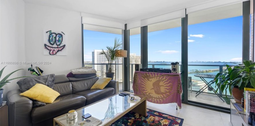 Condo à Miami, Floride, 3 chambres  № 1367217