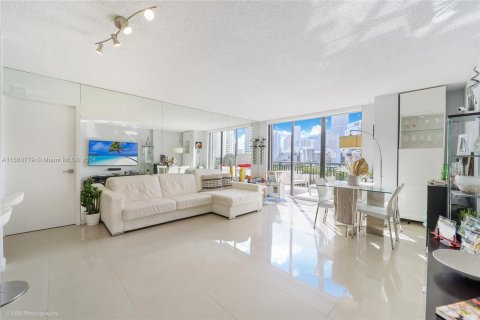 Copropriété à vendre à Miami, Floride: 2 chambres, 88.26 m2 № 1367328 - photo 6