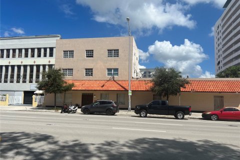 Propiedad comercial en venta en Miami, Florida № 1367324 - foto 4