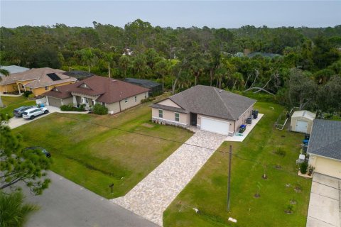 House in North Port, Florida 3 bedrooms, 139.35 sq.m. № 1264637 - photo 27