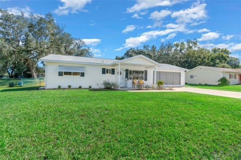 Villa ou maison à vendre à Ocala, Floride: 2 chambres, 98.66 m2 № 1420640 - photo 2