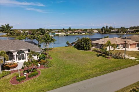 Купить земельный участок в Порт-Шарлотт, Флорида № 213847 - фото 5