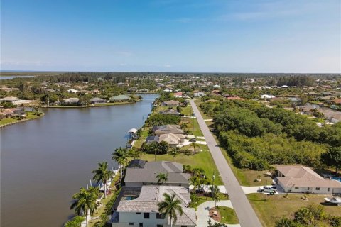 Купить земельный участок в Порт-Шарлотт, Флорида № 213847 - фото 4