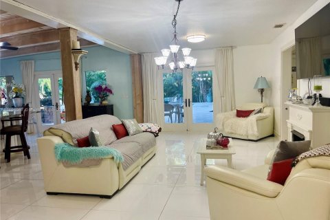 Villa ou maison à vendre à St. Lucie, Floride: 5 chambres, 488.67 m2 № 874040 - photo 24