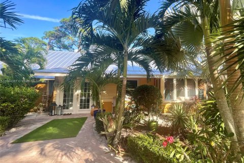Villa ou maison à vendre à St. Lucie, Floride: 5 chambres, 488.67 m2 № 874040 - photo 4