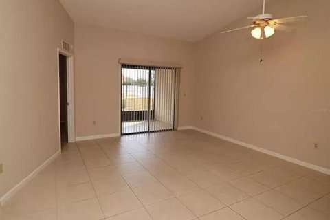 Copropriété à vendre à Port Richey, Floride: 2 chambres, 83.05 m2 № 1267974 - photo 3