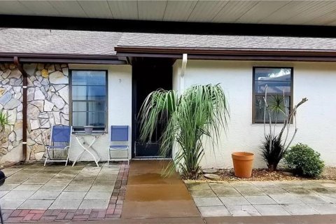 Copropriété à vendre à Port Richey, Floride: 2 chambres, 83.05 m2 № 1267974 - photo 1