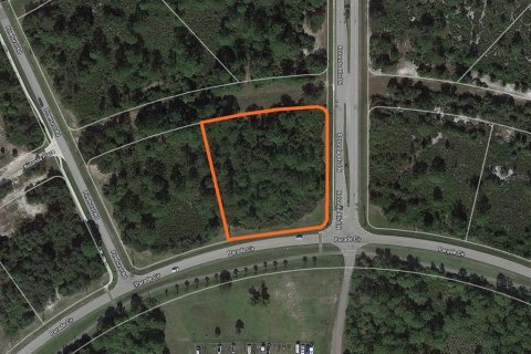 Terreno en venta en Rotonda, Florida № 577991 - foto 1