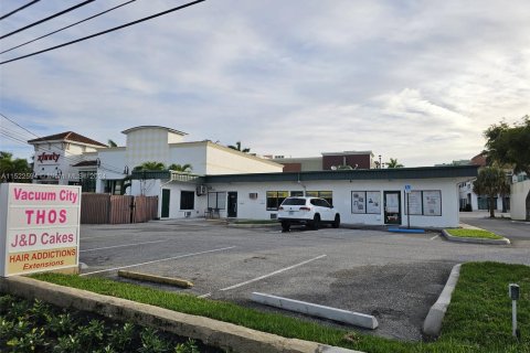 Купить коммерческую недвижимость в Бока-Ратон, Флорида № 975949 - фото 2