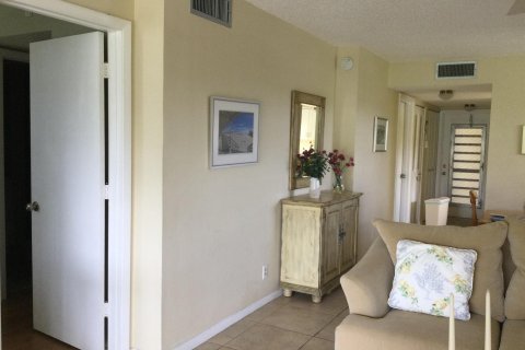 Copropriété à vendre à Deerfield Beach, Floride: 2 chambres, 91.42 m2 № 1097545 - photo 3