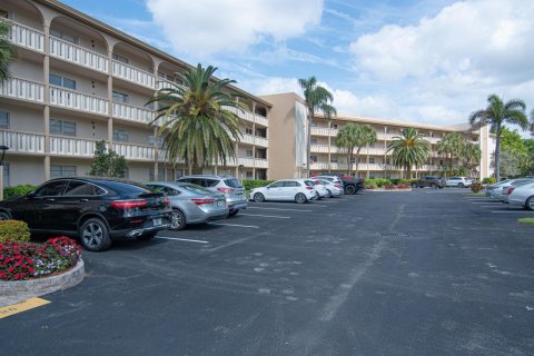 Condominio en venta en Coconut Creek, Florida, 2 dormitorios, 107.4 m2 № 1097546 - foto 5