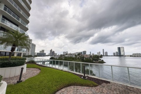 Copropriété à vendre à Aventura, Floride: 2 chambres, 140.1 m2 № 1367579 - photo 30