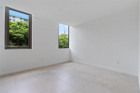 Condominio en venta en Bay Harbor Islands, Florida, 3 dormitorios, 216.74 m2 № 1367577 - foto 23