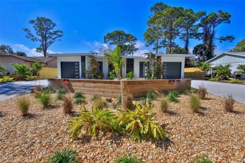 Casa en venta en Edgewater, Florida, 6 dormitorios № 948130 - foto 1