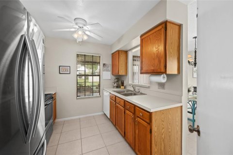 Touwnhouse à vendre à Apopka, Floride: 2 chambres, 113.62 m2 № 1366588 - photo 12