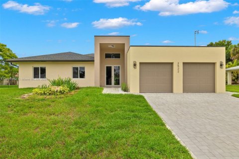 Villa ou maison à vendre à Lehigh Acres, Floride: 4 chambres, 176.51 m2 № 1230707 - photo 1