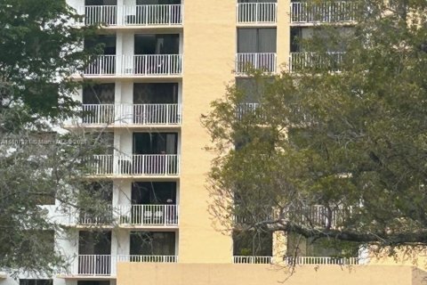 Condominio en venta en Sunny Isles Beach, Florida, 1 dormitorio, 83.24 m2 № 1230705 - foto 2