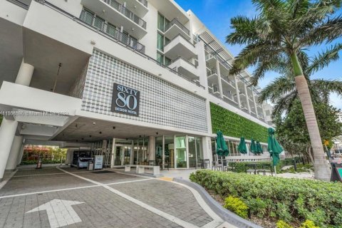 Copropriété à vendre à Miami Beach, Floride: 31.03 m2 № 927252 - photo 1