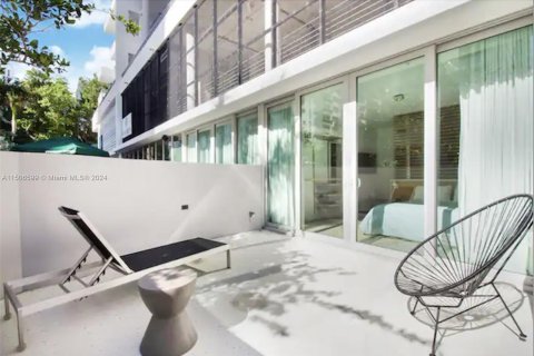 Condominio en venta en Miami Beach, Florida, 31.03 m2 № 927252 - foto 14