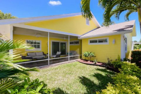 Villa ou maison à louer à Jensen Beach, Floride: 3 chambres, 144.93 m2 № 805130 - photo 12