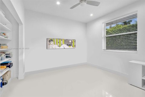 House in Weston, Florida 5 bedrooms, 251.86 sq.m. № 802690 - photo 27